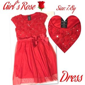 ❌SOLD!!❌Rose detailed dress w. sequin